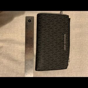 Michael Kors logo smart phone wallet wristlet